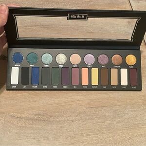 Kat Von D Metal Matte Eyeshadow Palette - Multicolor